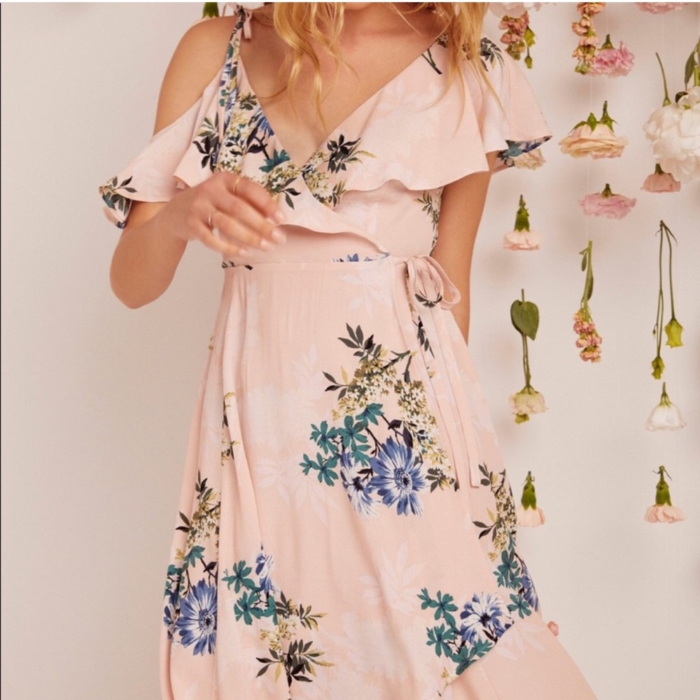 NWT ASTR The Label Yessenia Floral Wrap Midi Dress. Size XS - Picture 6 of 13